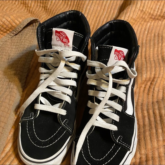 Vans - Picture 2 of 4